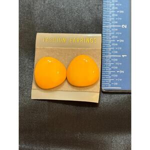 Vintage 80s Lightweight Yellow Resin Stud Earrings Taiwan